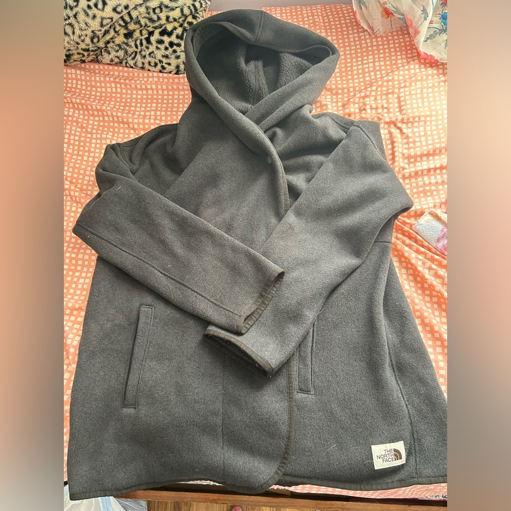 North face crescent wrap hoodie women’s medium